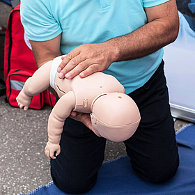 How to help a choking child Image