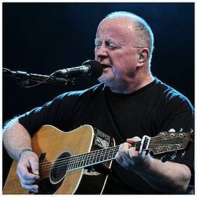 Gift Grub: Christy Moore Pays Tribute To Our Iano Image