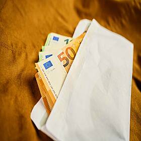 How Gen Z are budgeting by cash stuffing Image