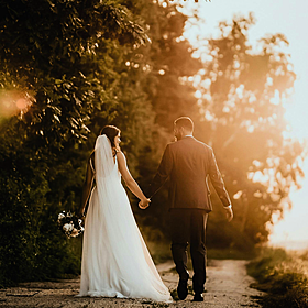 Should fathers walk brides down the aisle? Image