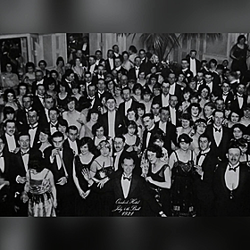 Man tracks down origin of iconic ‘Shining’ photograph Image