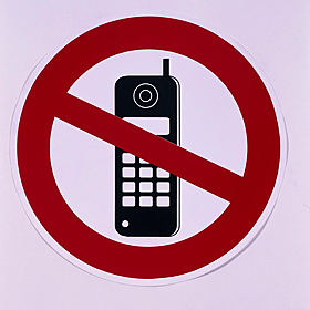 Phones to be banned in Primary school from today Image