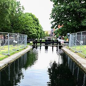 Callers Demand That "Anti-Refugee" Barriers On Canal Are Removed Image