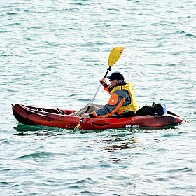 How I Live Well: Kayaking Image