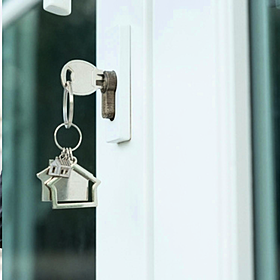 House buyers are paying 30K above asking price as house prices continue to rise Image