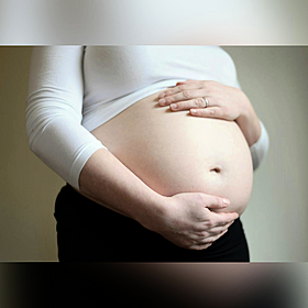 Making Babies: The Early Signs of Labour Image