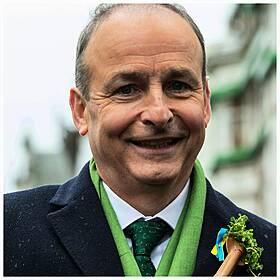 Gift Grub: Ian Catches Up With Government Minsters Spreading The Shamrock Image
