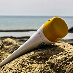Top tips for applying sunscreen properly! Image