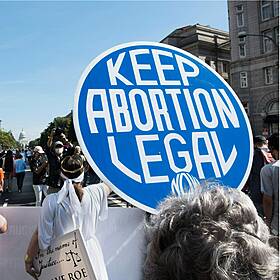 US Supreme Court Overturns Roe V Wade Ruling Image