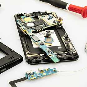 Is there a fast fashion problem in tech? Image
