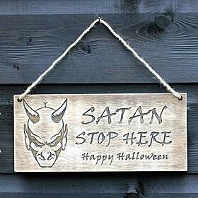 American Pastor: "Stop Letting Your Kids Celebrate Hallowe'en, You're Turning Them To Satan" Image