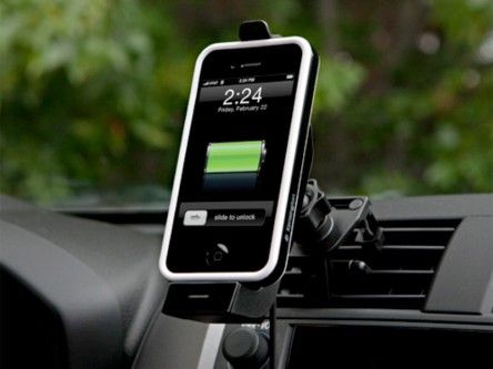Hands free car kit offers voice activation for iPhone
