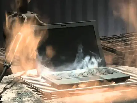 Google destroys 25 laptops to show off Chrome OS cloud