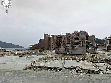 Google shows tsunami-struck Japan through Street View