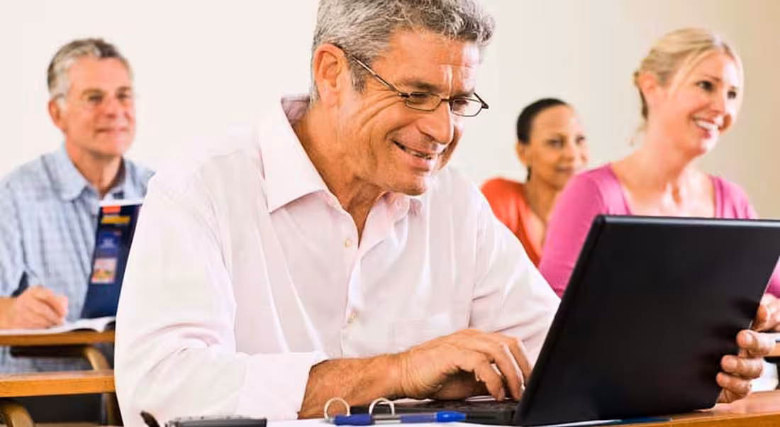 NUI Galway&#8217;s &#8216;Click &#038; Connect&#8217; computer training seeks to close digital divide