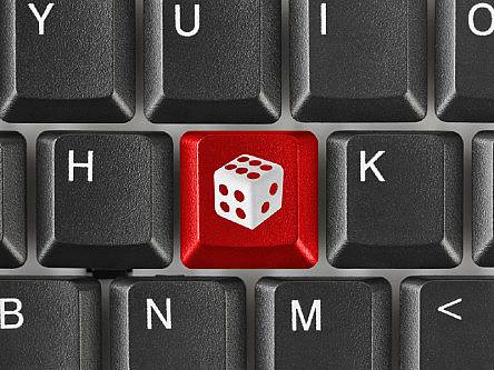 The amazing growth of online gambling (infographic)