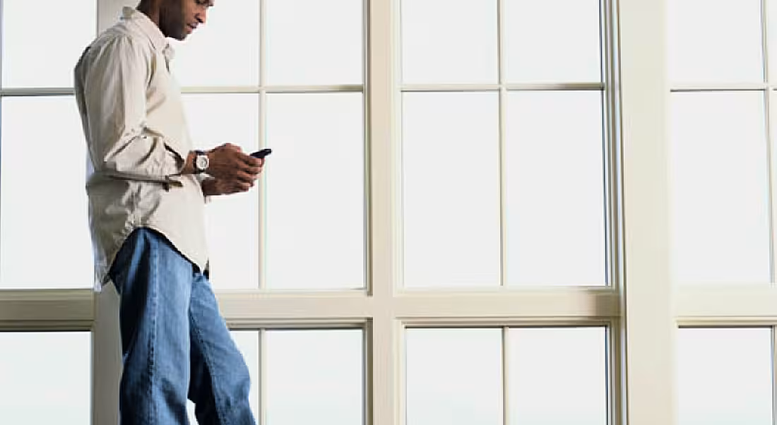 Guilty workers turn to texting to pull sickies &#8211; survey
