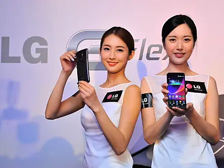 The week in gadgets: G Flex, YotaPhone, reversible USB, and Xbox scam’s happy ending