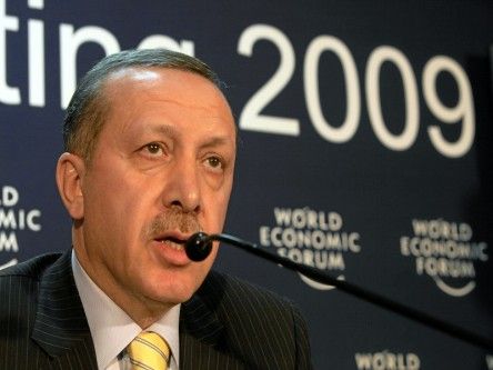 ‘Twitter, schmitter!’ – Turkish prime minister bans Twitter