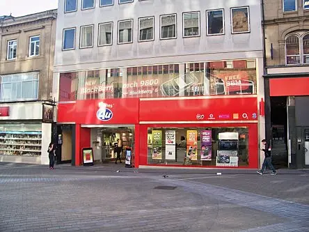 Phones 4u enters administration threatening almost 6,000 jobs