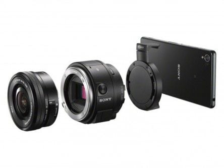 Sony’s latest lens camera connects smartphones to E-mount lenses