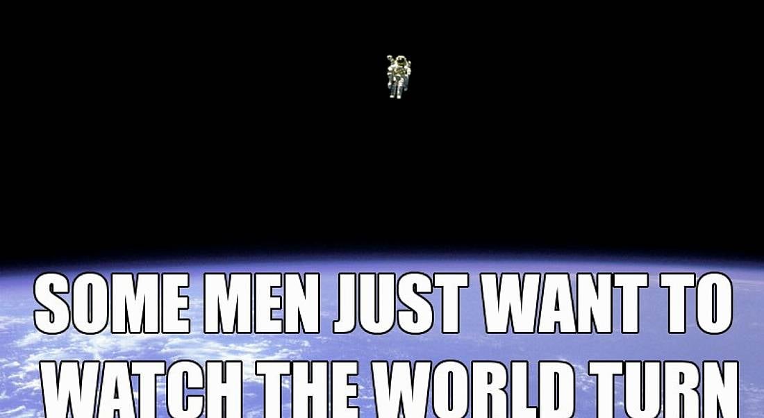 10 memes highlight the life of an astronaut