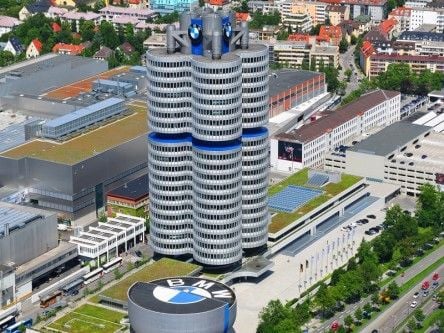 BMW developing electric street light chargers for e-cars