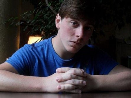 Gigglebit: Viral Vine-ster Thomas Sanders narrates people’s lives