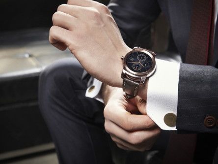 LG to target old-school timepiece enthusiasts with the Urbane smartwatch