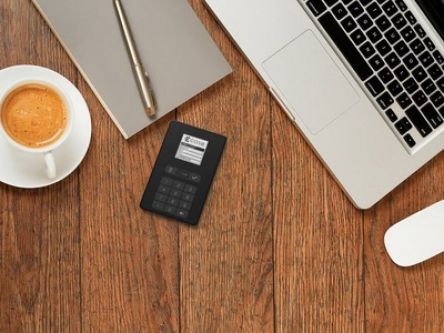 Gadgets: LG G4c, bitcoin wallet and vacuum bin