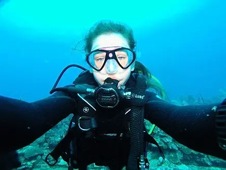 13-year-old girl to dive between tectonic plates separating North America and Europe