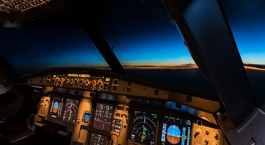 Qatar Airways aircraft cockpit