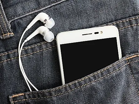 Hackers can now attack smartphones through earphones