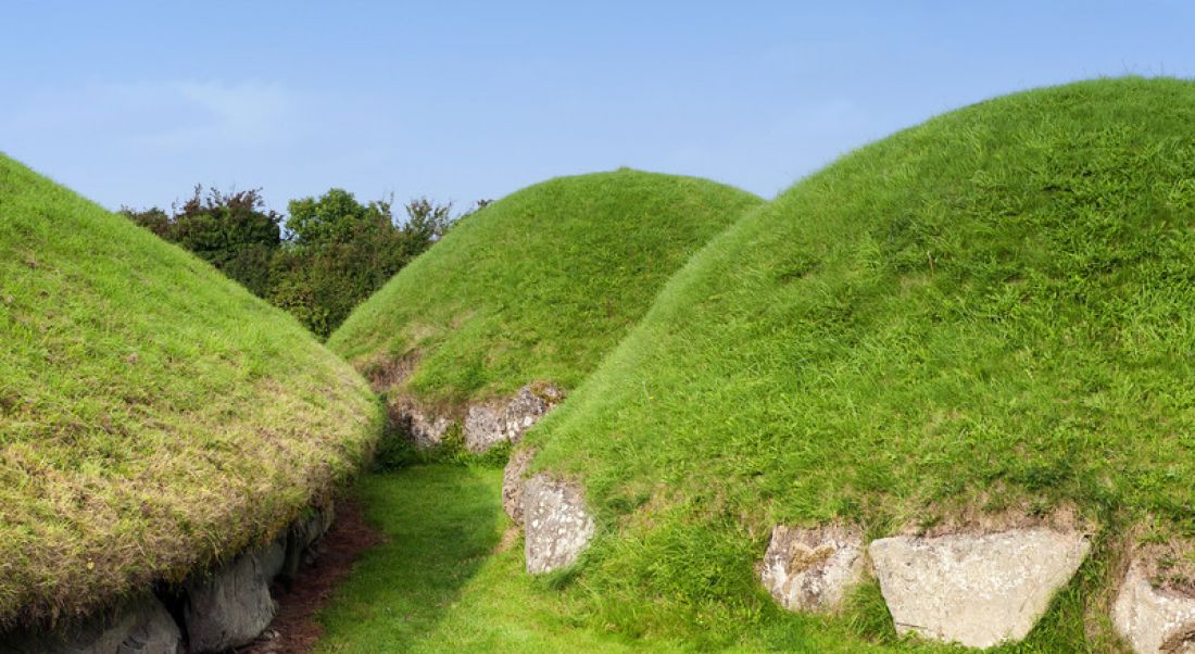 SHIRE_newgrange_meath_shutterstock_355712603.jpg