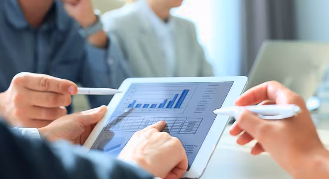 data-linkedin-shutterstock