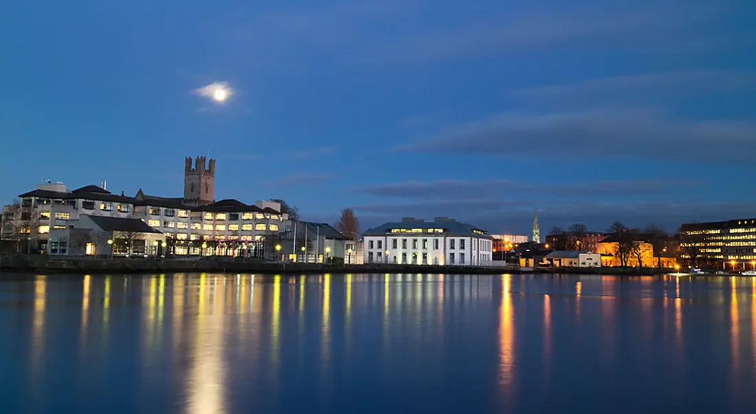 limerick-kneat-shutterstock