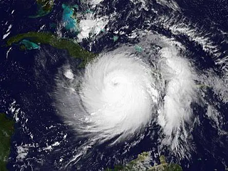 Footage shows 230kph Hurricane Matthew battering Haiti