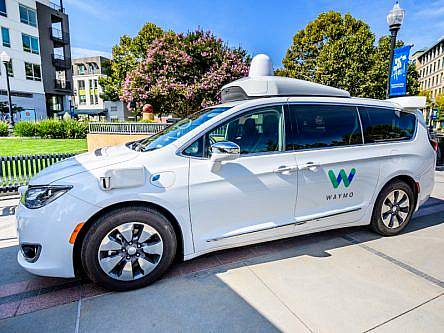 Waymo opens self-driving taxi service to all in LA