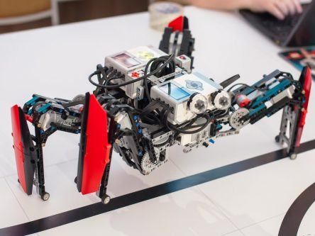Large spider robot with special suckers can climb walls with ease