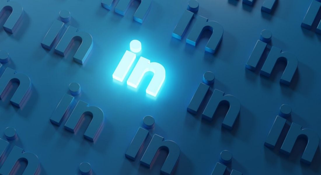 LinkedIn logo repeated across a dark blue background with one logo lit up.