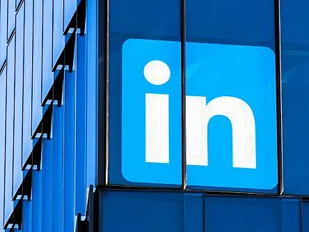 LinkedIn pulls back in China, launches new job application service