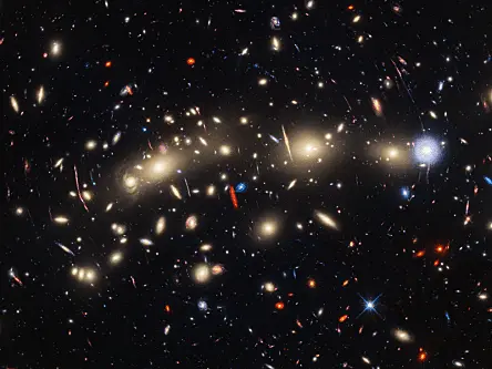 Webb and Hubble team up to view massive galaxy cluster