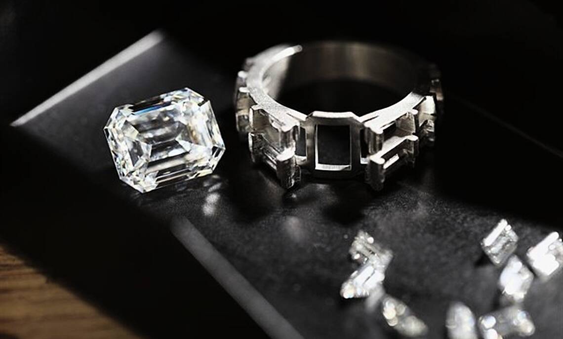 ENGAGEMENT RINGS BY HARRY WINSTON | SocialAndPersonalWeddings.ie