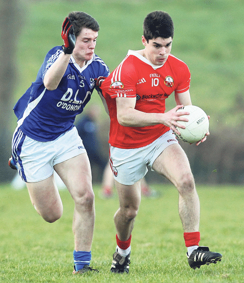 Gripping encounter: Kilmeens Ogie Scannell gets to grips with ODonovan Rossas Kevin 