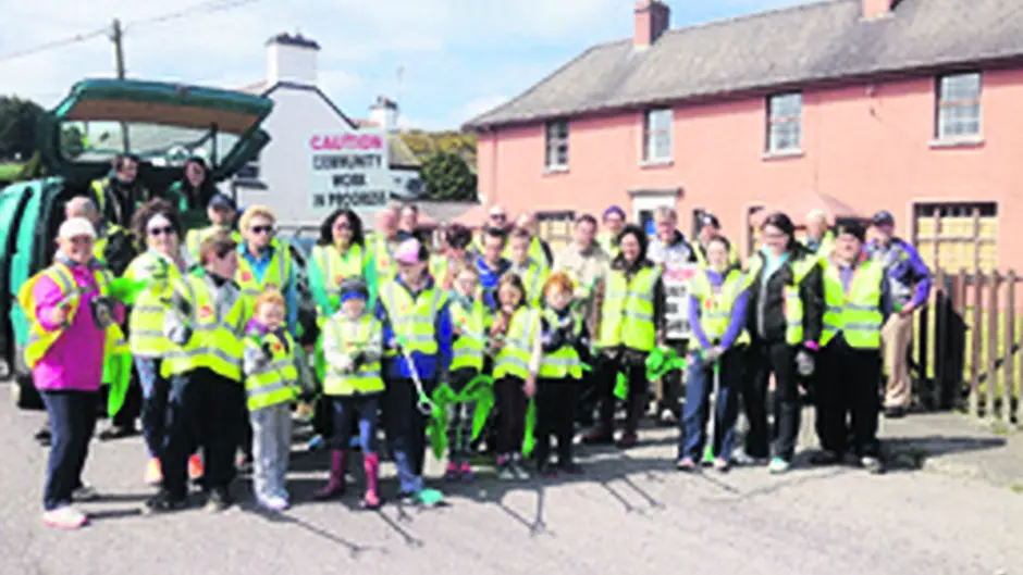Kilmeen group collects five tonnes of rubbish Image