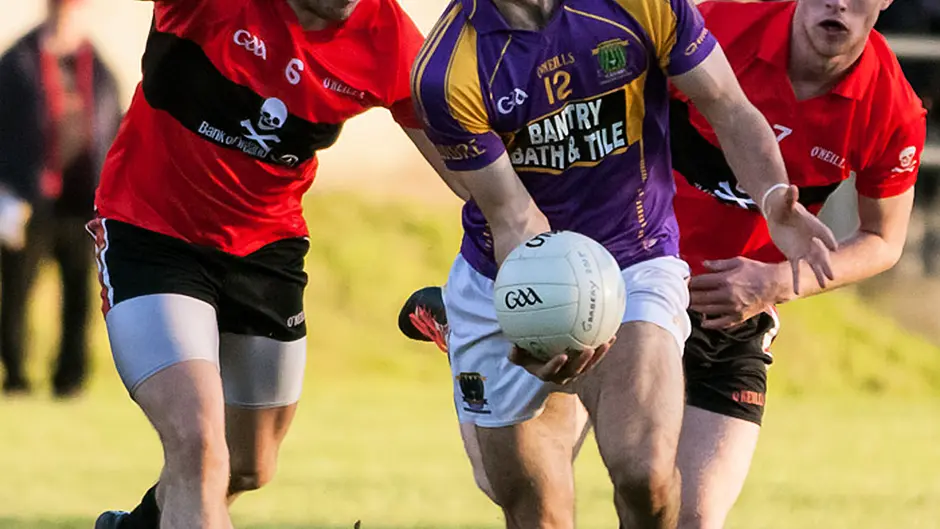 Carbery footballers knocked out of county senior championship by UCC students Image