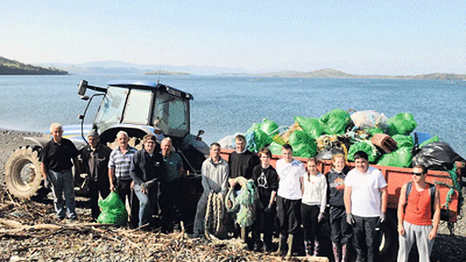 Locals get down n dirty for shoreline clean up in Bantry Image