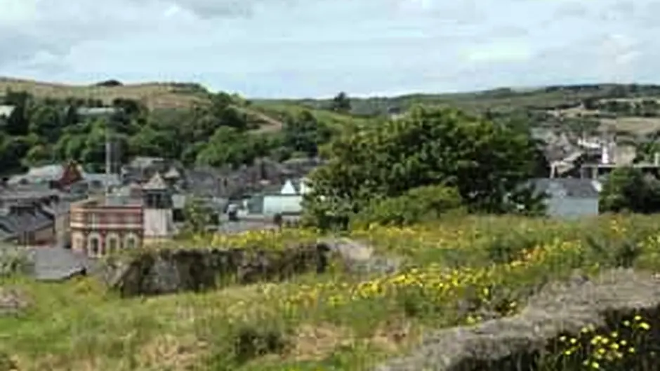 Fire at Skibb dig site fails to deter students Image