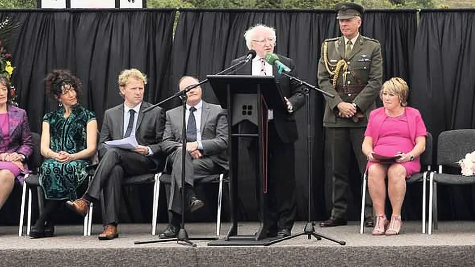 President Higgins unveils sculpture at Clonakilty Gaelscoil Image