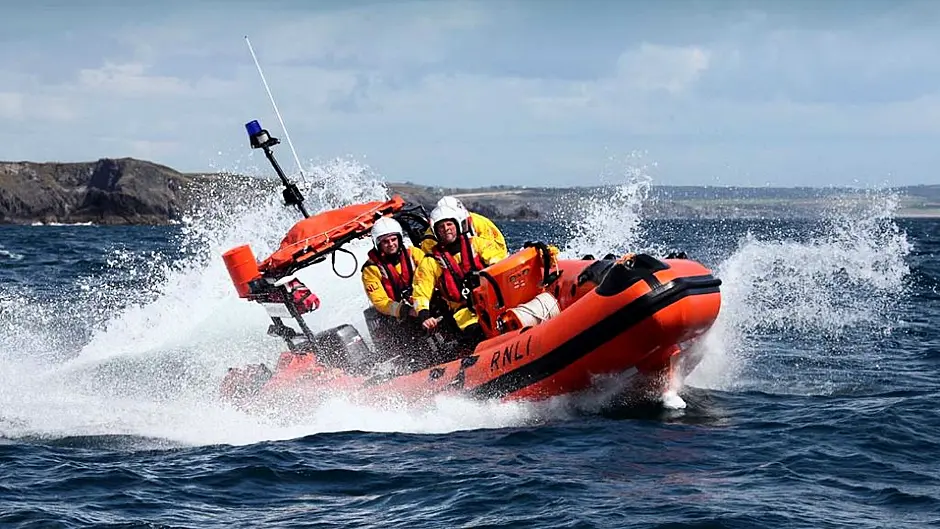 Union Hall RNLI rescue two men after pleasure boat gets int Image